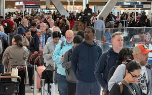 Chính phủ Mỹ tiếp tục đóng cửa, có khả năng giảm 10% số chuyến bay do thiếu nhân viên