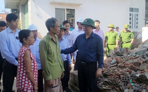 Phó Thủ tướng Hồ Quốc Dũng thăm, tặng quà người dân Gia Lai bị ảnh hưởng do bão số 13