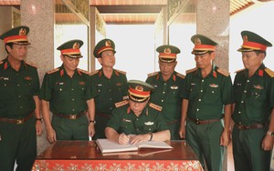 Đại tướng Nguyễn Trọng Nghĩa tưởng nhớ các liệt sĩ Quân đoàn 34