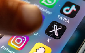 Lệnh cấm mạng xã hội của Australia gây tranh luận toàn cầu