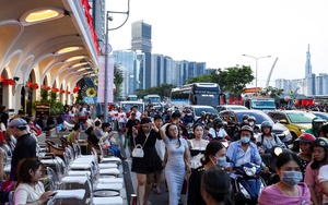 TP. Hồ Chí Minh làm 2 cầu vượt cho người đi bộ 'thoát ải' vượt đường Tôn Đức Thắng