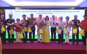 TP. Hồ Chí Minh trao tặng quà tới 130 đại biểu là người có công tiêu biểu