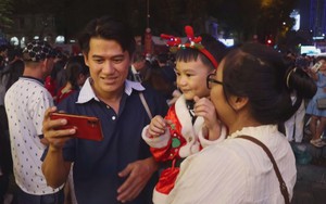 Không khí Giáng sinh rộn ràng trên khắp cả nước