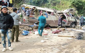 Tỉnh Lào Cai chỉ đạo khẩn trương cứu hộ vụ lật xe chở đoàn thiện nguyện làm 9 người tử vong