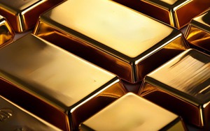 Thị trường ngày 5/12/2025: Vàng đồng loạt đi xuống, xăng dầu tiếp đà tăng