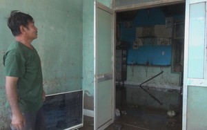 Người dân vùng lũ Lâm Đồng dọn dẹp nhà cửa, ổn định cuộc sống