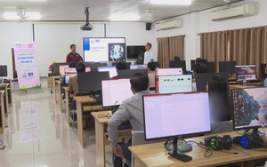 Nâng cao kỹ năng số tại vùng biên giới Lào