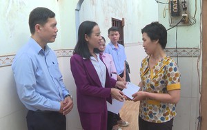 Lãnh đạo TP.HCM thăm hỏi các hộ dân bị ảnh hưởng bão số 3 - Wipha tại xã Bình Châu và xã Hồ Tràm