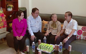 Phó Chủ tịch HĐND TP.HCM thăm gia đình chính sách, người có công