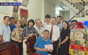 Lãnh đạo TP.HCM thăm, tặng quà Mẹ Việt Nam anh hùng, người có công
