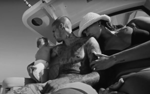 Con trai 11 tháng tuổi xuất hiện trong MV mới của Justin Bieber