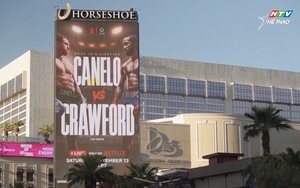 Màn đối đầu độc đáo giữa Crawford và Alvarez