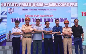 Trường THPT Bùi Thị Xuân tuyên truyền văn hóa giao thông cho học sinh