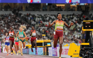 Faith Kipyegon giành Huy chương vàng thứ 4 tại giải vô địch điền kinh thế giới
