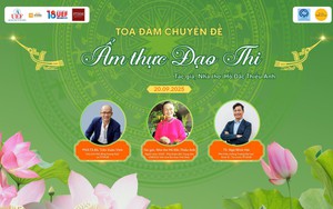 Nhà thơ Hồ Đắc Thiếu Anh "chở" ẩm thực trên con thuyền thơ