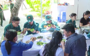 Ấm lòng người dân với chương trình “Bữa cơm 0 đồng” tại đặc khu Côn Đảo
