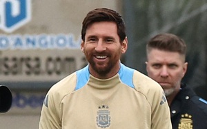 Messi chỉ thi đấu 1 trận tại Argentina, HLV Scaloni có quyết định bất ngờ