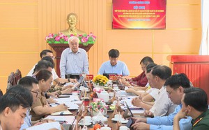 Tổ 6 giám sát công tác chuẩn bị bầu cử tại phường Chánh Hưng