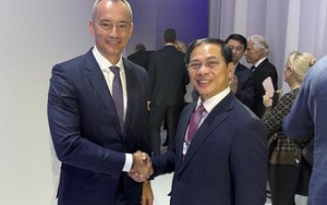 Phó Thủ tướng Bùi Thanh Sơn tham dự Lễ ký Hiến chương Hội đồng Hòa bình về chấm dứt xung đột tại Dải Gaza