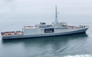 Tàu chiến ven bờ đầu tiên của Malaysia xuất bến