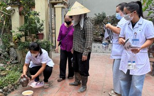 Không để những vật dụng chứa nước thành môi trường cho muỗi truyền bệnh sốt xuất huyết phát triển