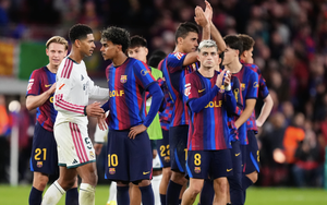 Barcelona khủng hoảng sau hai thất bại liên tiếp trước PSG và Real Madrid