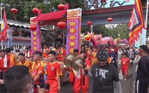Hàng ngàn người về An Giang tưởng niệm 158 năm ngày giỗ Anh hùng dân tộc Nguyễn Trung Trực