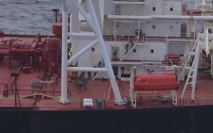 Mỹ chặn bắt tàu chở dầu vi phạm lệnh phong tỏa