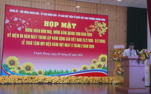 Phường Chánh Hưng trao tặng Huy hiệu Đảng đợt 3/2