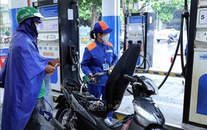 Tiếp tục chi mạnh quỹ bình ổn, xăng RON95 tăng giá nhẹ từ 22 giờ ngày 12/3