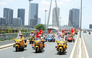 100 "chiến mã" mô-tô khuấy động phố phường, sẵn sàng cho hành trình xuyên Việt 2026