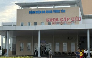 Ngộ độc khí clo, 18 người nhập viện điều trị ở TP. Hồ Chí Minh