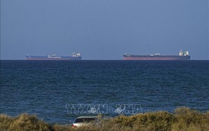 Việc Mỹ siết tàu dầu Iran khiến thị trường năng lượng đối mặt rủi ro thiếu hụt ra sao?