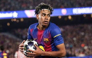 Lại lãnh thẻ đỏ, Barca thua cay đắng Atletico Madrid