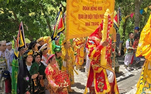 Về miền di sản thờ Mẫu của xứ trầm hương