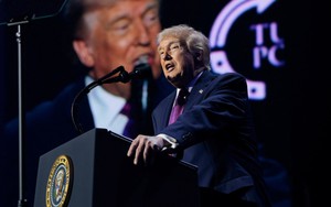 Iran thông báo tạm mở lại eo biển Hormuz