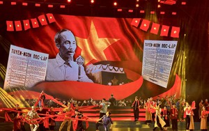 TP Hồ Chí Minh tổ chức chuỗi hoạt động kỷ niệm 50 năm mang tên Bác