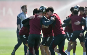 HLV Arteta gây sốt với phương pháp huấn luyện độc lạ cho Arsenal