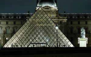 Pháp: Bắt giữ nghi phạm âm mưu tấn công khủng bố Bảo tàng Louvre
