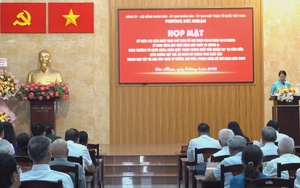 Phường Đức Nhuận trao Huy hiệu Đảng nhân kỷ niệm ngày sinh Bác