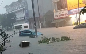 Mưa lớn kéo dài, Cẩm Phả, Quảng Ninh ngập trong biển nước