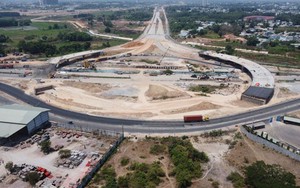 Dự án Vành đai 3 TP. Hồ Chí Minh xây dựng nhịp cầu vượt băng qua Mỹ Phước - Tân Vạn