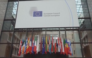 EU mở rộng trừng phạt Iran
