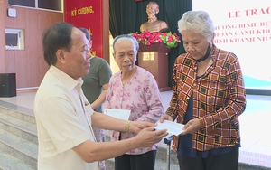 Trao kinh phí hỗ trợ cho thương binh, bệnh binh