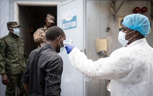 Thái Lan siết kiểm soát Ebola, cách ly du khách từ Congo dù không có triệu chứng