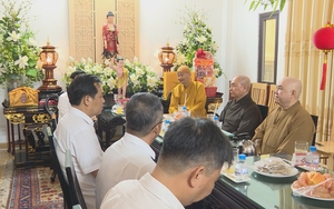 Lãnh đạo TP. Hồ Chí Minh thăm, chúc mừng Đại lễ Phật đản tại Tổ đình Phổ Quang