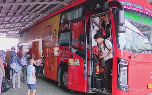 Người dân bắt đầu trở lại TP. Hồ Chí Minh sau lễ
