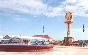 Khánh thành Đài Hữu nghị Campuchia - Việt Nam tại tỉnh Pursat