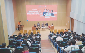 Phụ huynh và học sinh lớp 12 tham gia hội thảo định hướng tương lai tại Trường Đại học FPT TP. Hồ Chí Minh