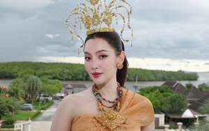 Bella Ranee tham gia nghi lễ tôn vinh thần rắn Naga